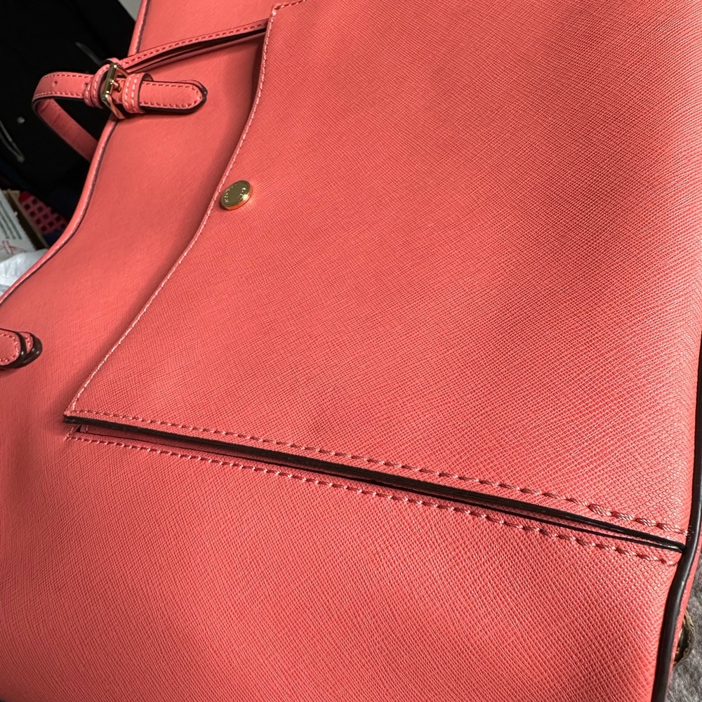 Michael Kors Coral Jet Set Tote Bag EUC - Picture 16 of 16
